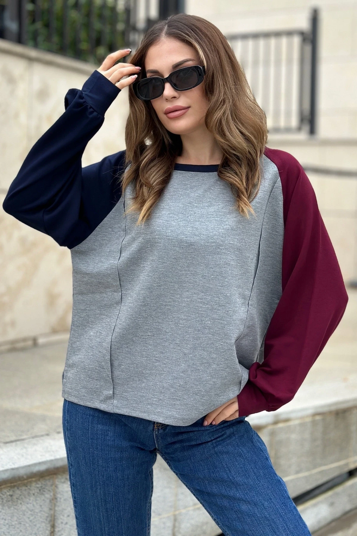 Kayık Yaka Blok Detay Sweatshirt