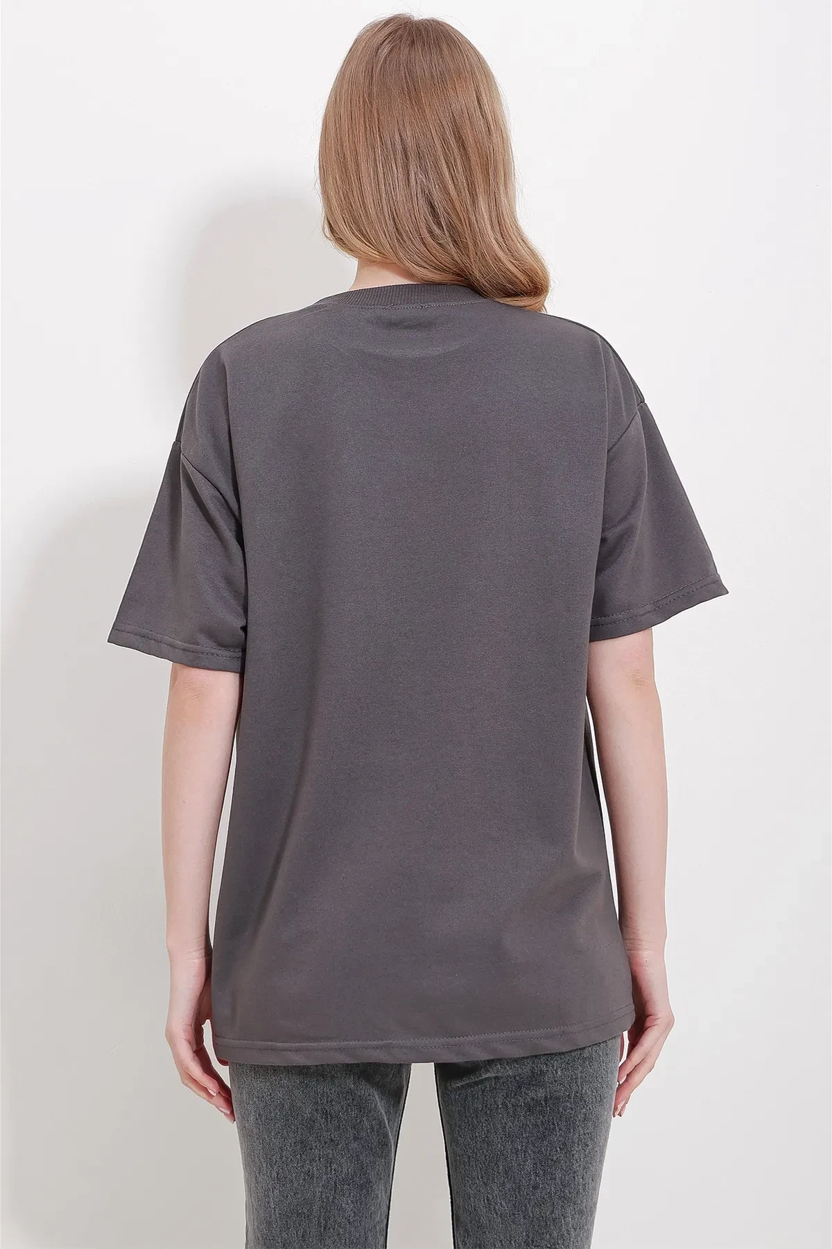 Bisiklet Yaka Nakış Detay Oversize T-Shirt