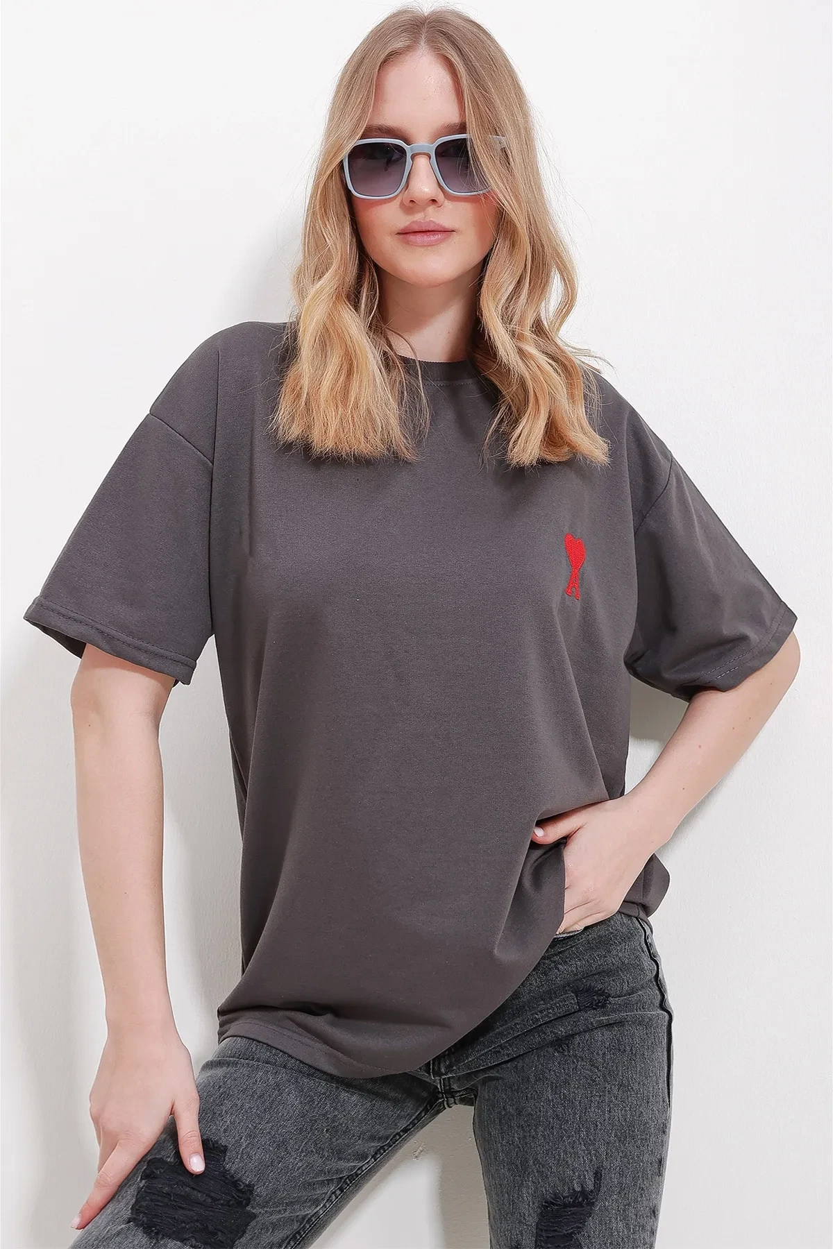 Bisiklet Yaka Nakış Detay Oversize T-Shirt