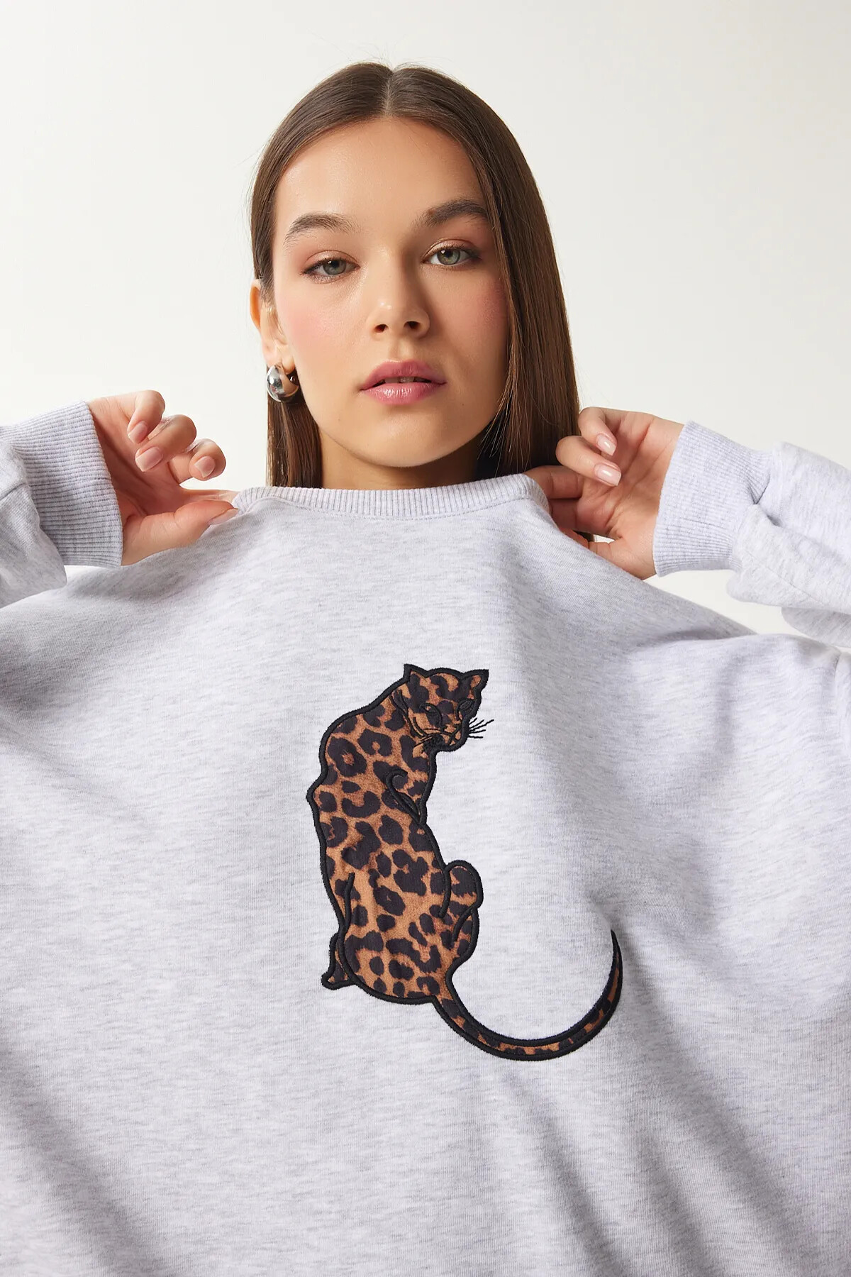 Leopar Nakışlı Oversize Örme Sweetshirt