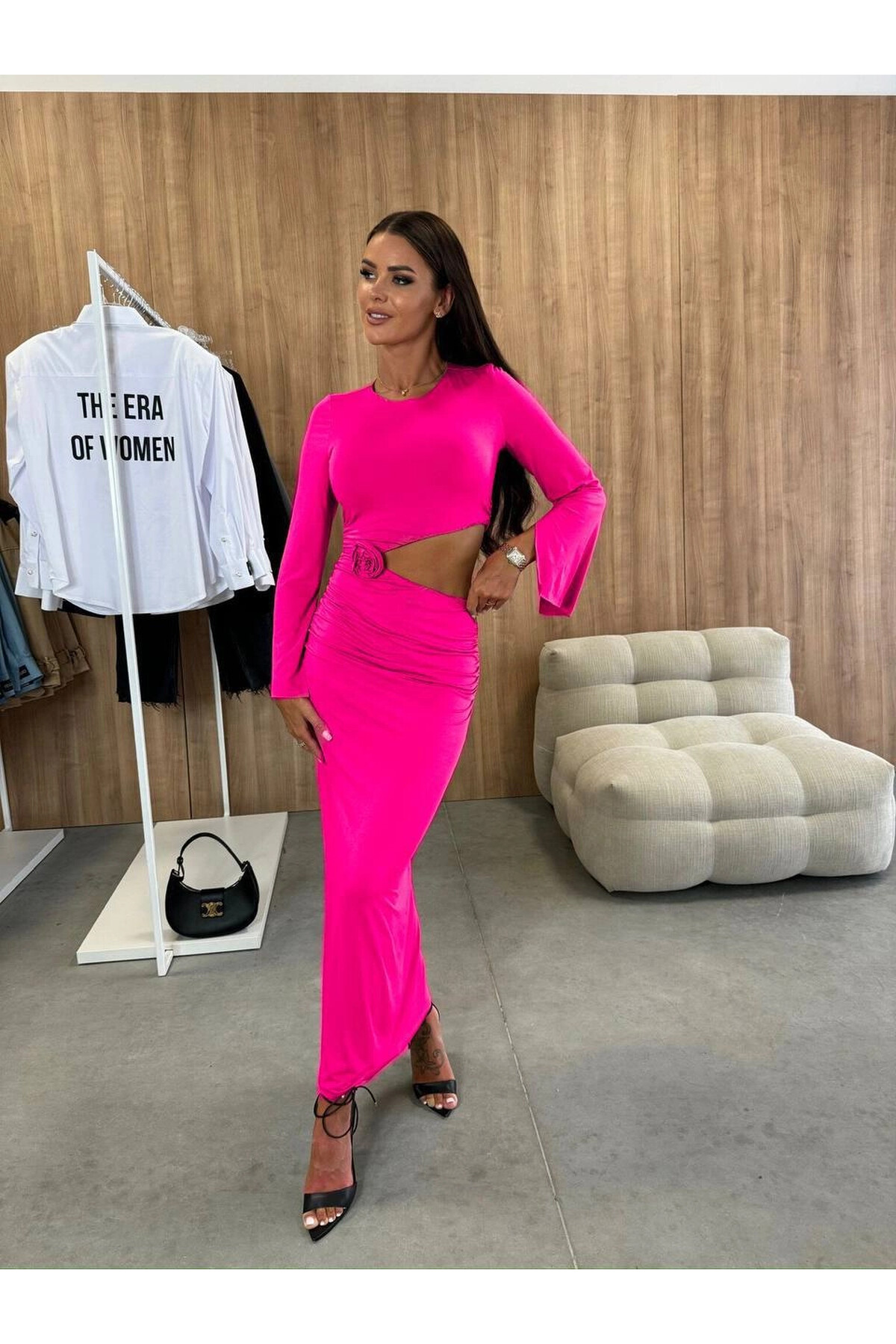 Çiçek Aksesuar Drapeli Maxi Boy Elbise Fuşya