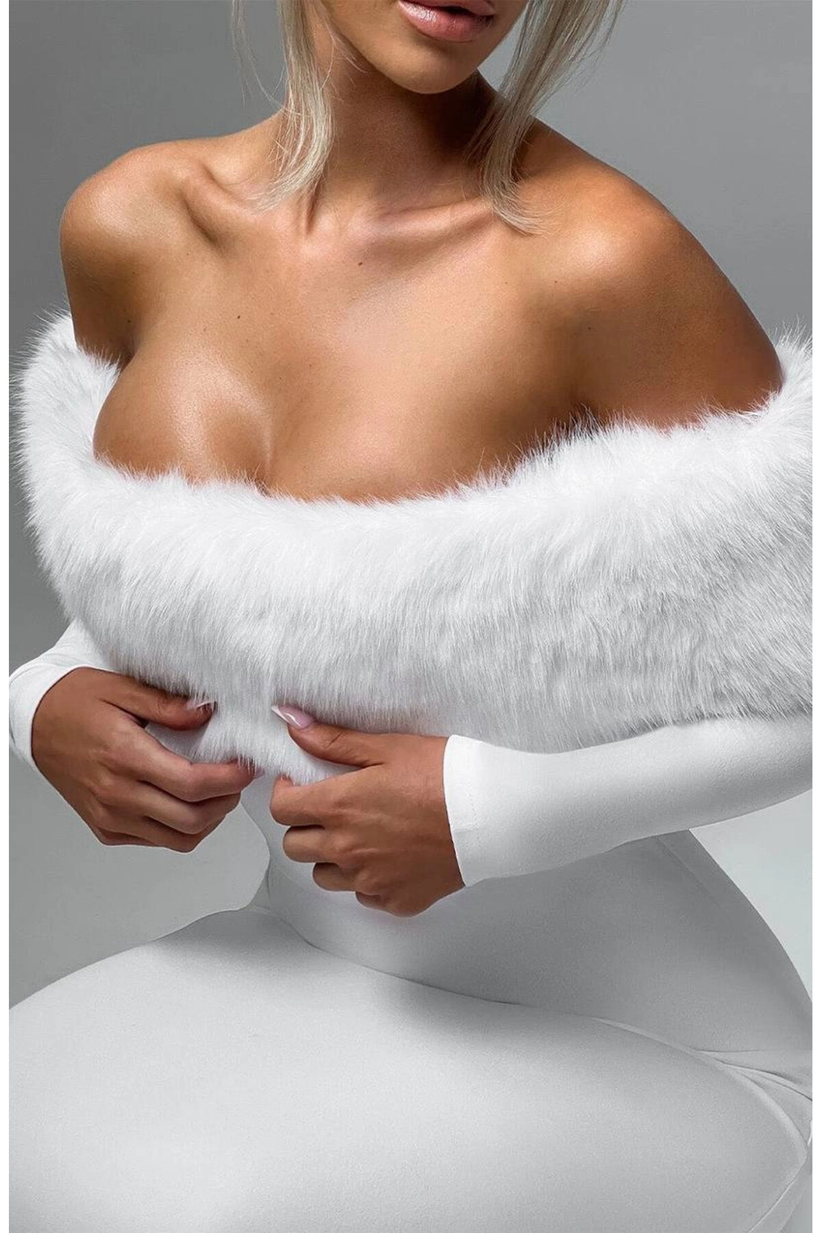 Modal Kumaş Kürk Detaylı Maxi Elbise