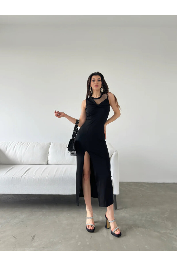 Tül Detaylı Derin Yırtmaçlı Elbise Siyah