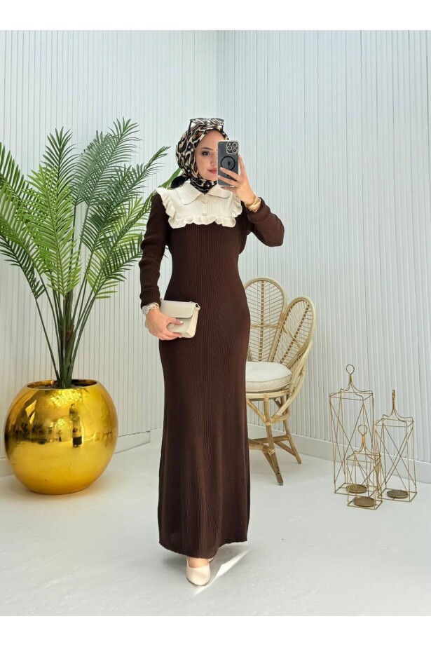 Yaka Detay Triko Elbise Kahverengi