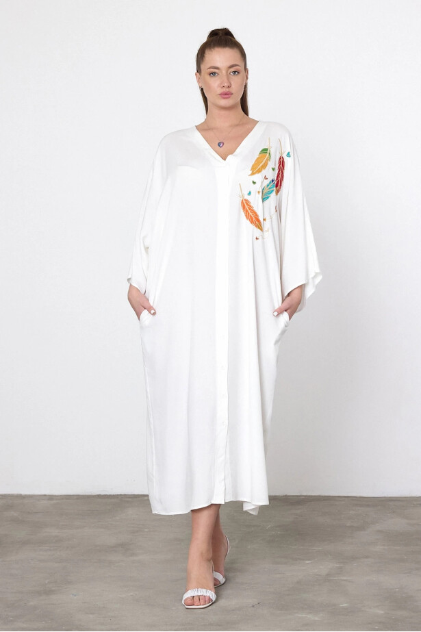 Beyaz Nakış İşlemeli Dokuma Viskon Elbise