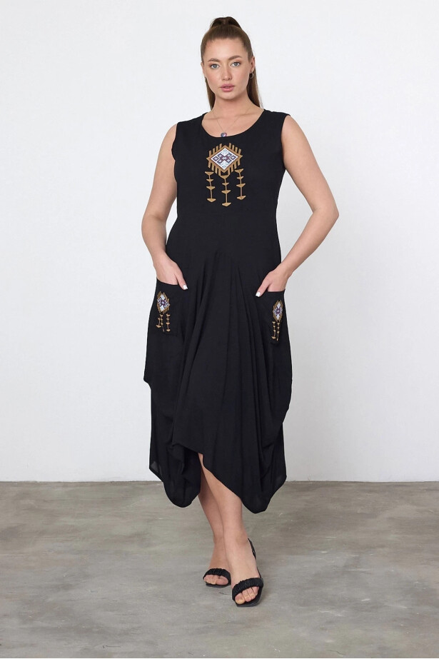 Maxi Boy Siyah Nakış İşlemeli Etnik Viskon Elbise
