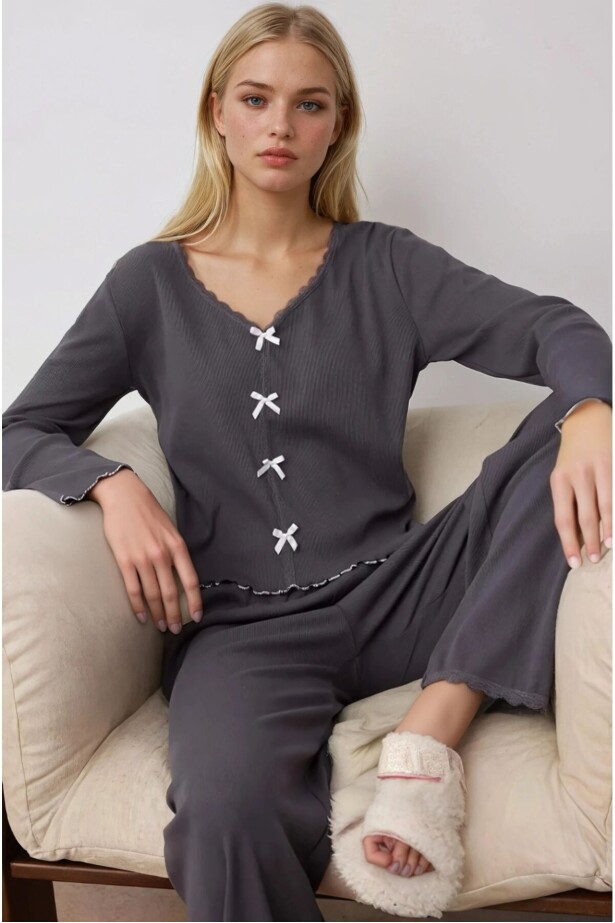 Pamuklu Dantel ve Fiyonk Detaylı Fitilli Örme Pijama Takımı