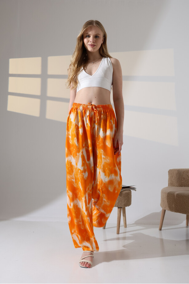 Viskon Bol Paça Turuncu Desenli Pantalon