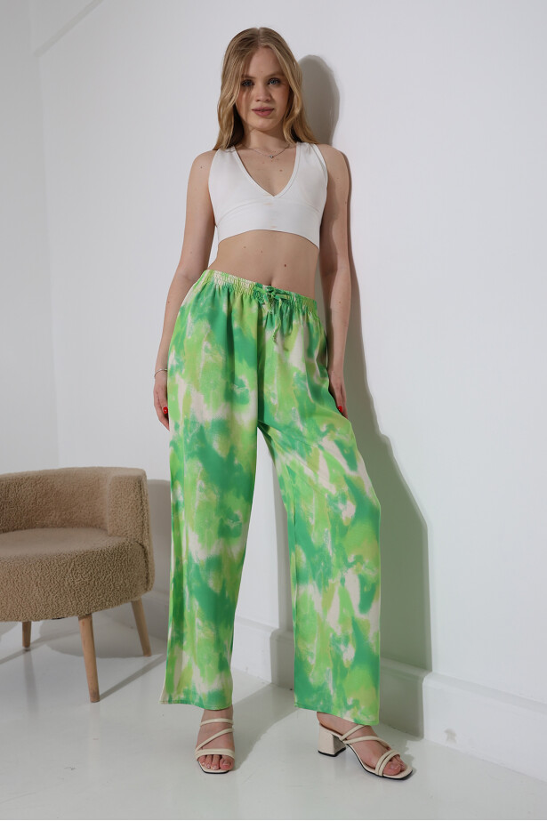 Viskon Bol Paça Yeşil Desenli Pantalon